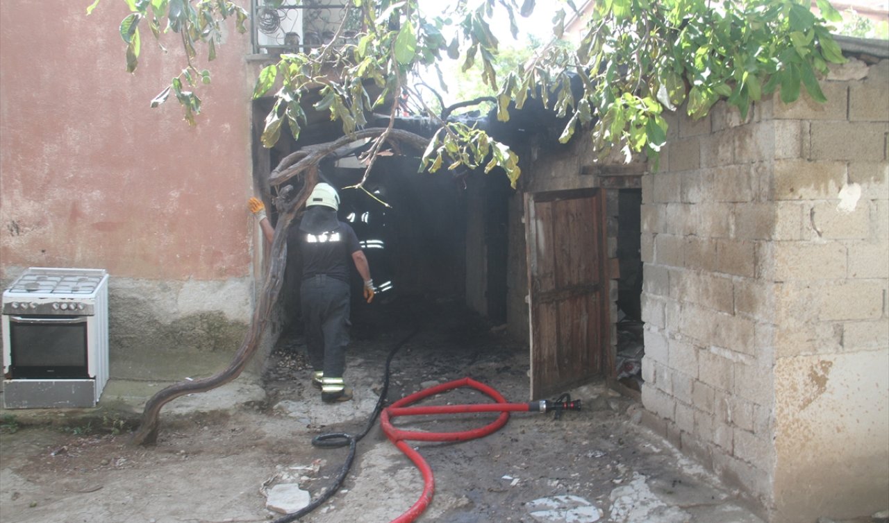 Konya’da trafo ve odunluk yandı!