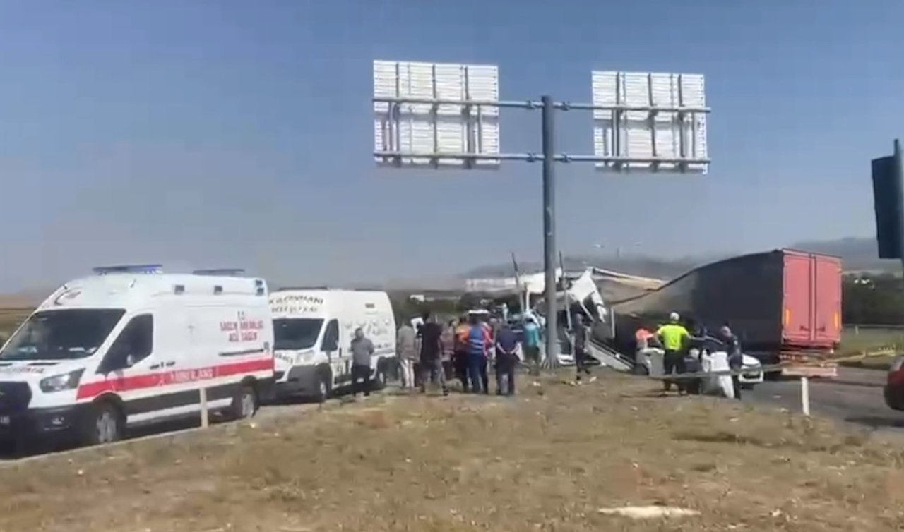 Konya’da tır kırmızı ışıkta bekleyen araçlara çarptı: 1 ölü, 9 yaralı