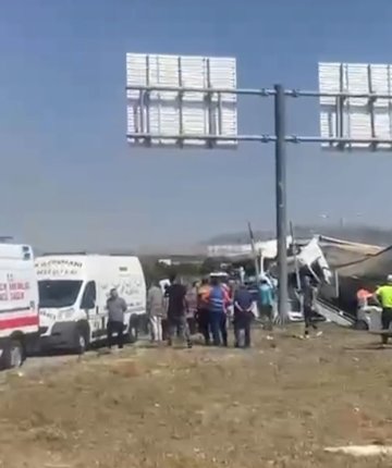 Konya’da tır kırmızı ışıkta bekleyen araçlara çarptı: 1 ölü, 9 yaralı