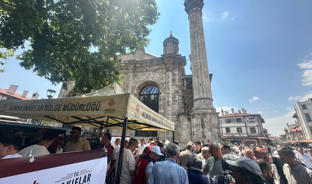 Asırlık vakıf geleneği Konya’da yaşatılıyor! Cuma namazı sonrası vatandaşlara karpuz ikramı