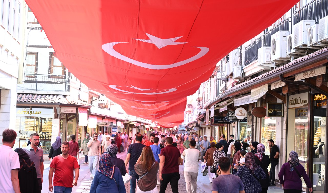 Konya’nın tarihi çarşılarında 3 günlük alışveriş festivali başladı