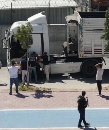 Ekipler takipteydi! Konya’da durdurulan araçtan on binlerce zehir çıktı