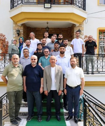 Başkan Kavuş’tan bağımlılıkla mücadele eden gençlere moral ziyareti