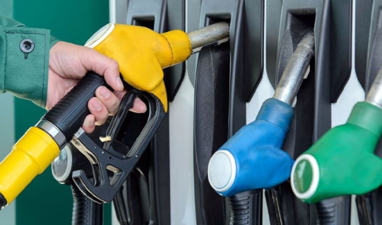 Benzine zam geliyor! Pompa fiyatları değişiyor