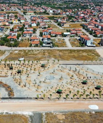 Meram’da yeşil alan atağı; Aynı anda 20 yeni park, 25 parkta ise yenileme