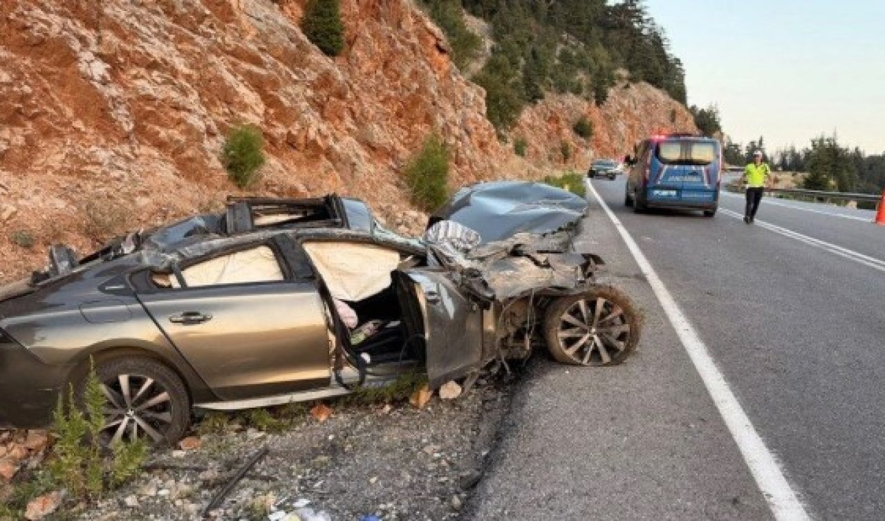 Konya-Antalya kara yolunda otomobil kontrolden çıktı! 1 kişi öldü, 2 kişi yaralandı