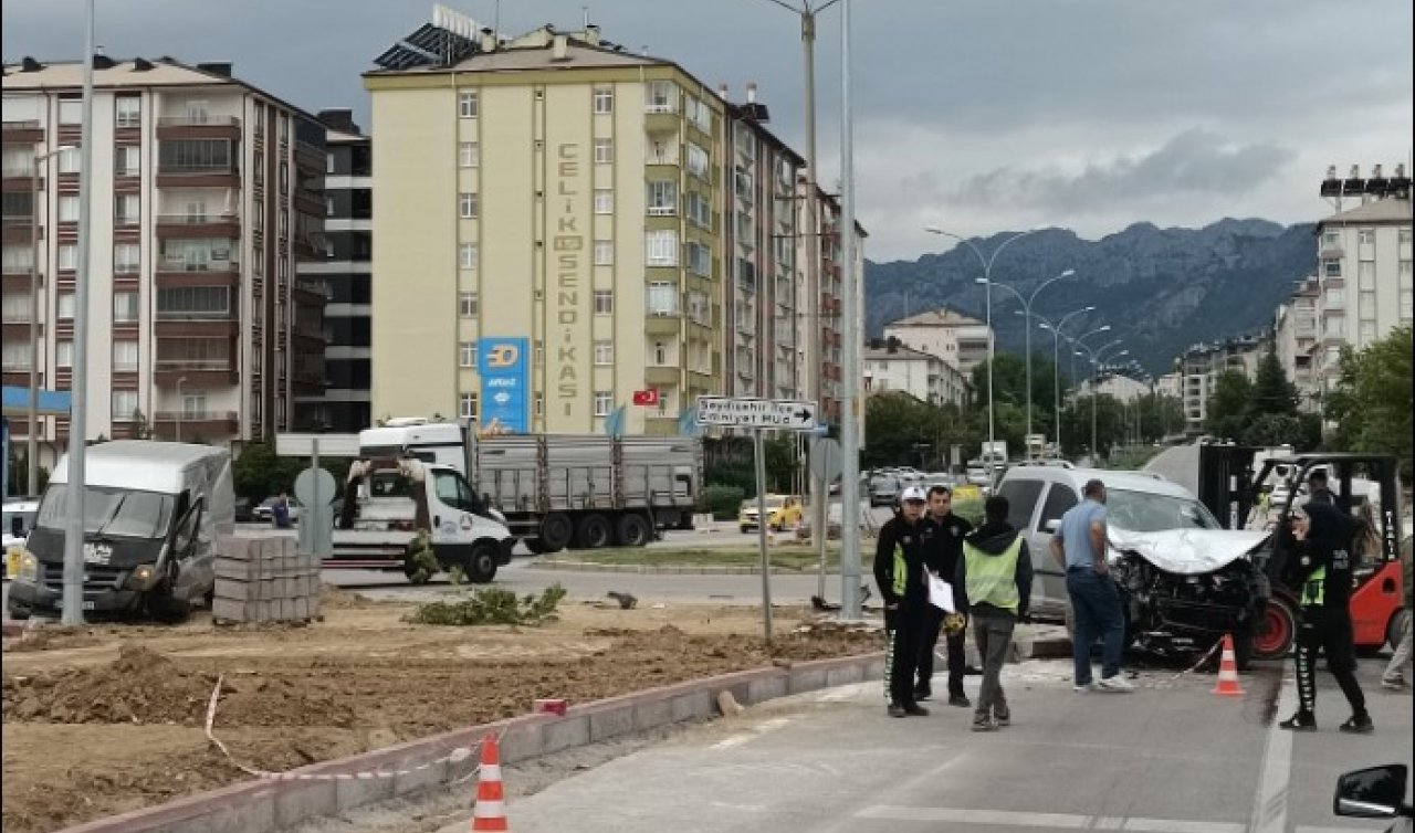 Konya’da kavşakta iki araç çarpıştı: 2 kişi yaralandı 