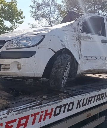 Konya’da otomobil devrildi! 4 kişi yaralandı