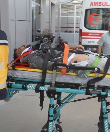 Konya’da inşaat iskelesinden düşen işçi yaralandı