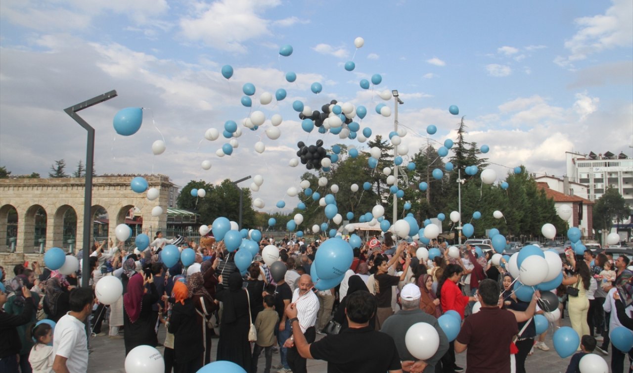 Konya’da DMD hastası Toprak Kaan için gökyüzüne balonlar bırakıldı