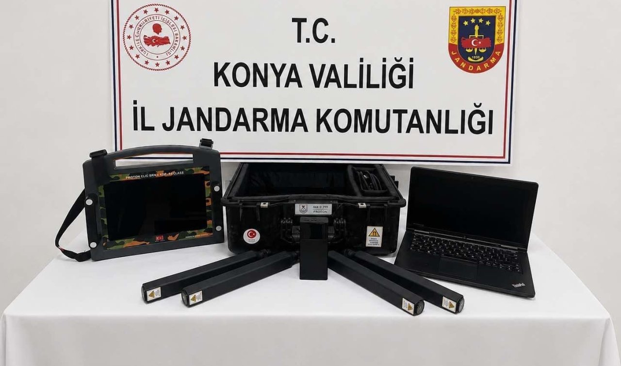Konya’da define operasyonu! Dedektörler, kazmalar ve 34 sikkeye el konuldu