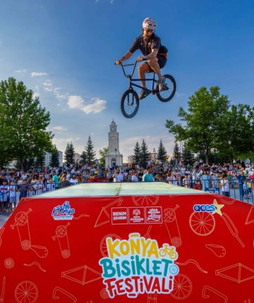 Büyük ödül sahibini buldu! Konya’nın bisiklet fotoğrafları yarıştı