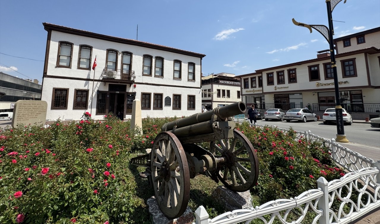 Batı Cephesi Karargahı Müzesi ziyaretçilerini tarihte yolculuğa çıkarıyor