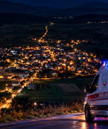 Akkise TOKİ’de korkutan olay! Küçük çocuk 3. kattan düştü