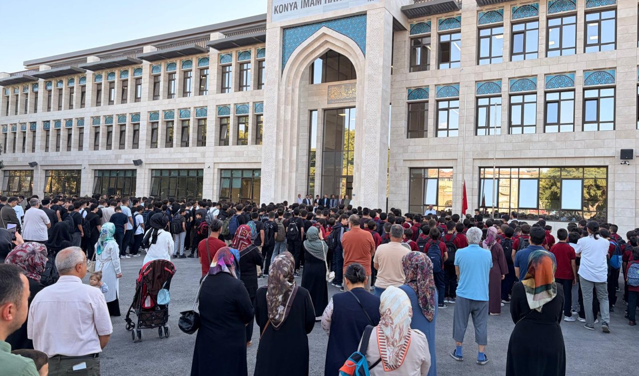 Konya’nın 75 yıllık eğitim yuvasında ilk ders dualarla başladı