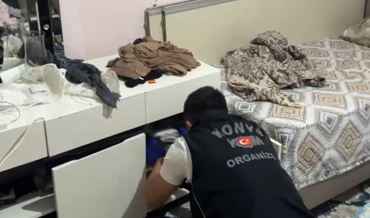 Konya’nın 3 İlçesinde basılan adreslerden cephanelik çıktı!