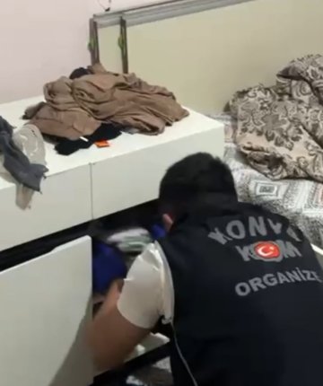 Konya’nın 3 İlçesinde basılan adreslerden cephanelik çıktı!