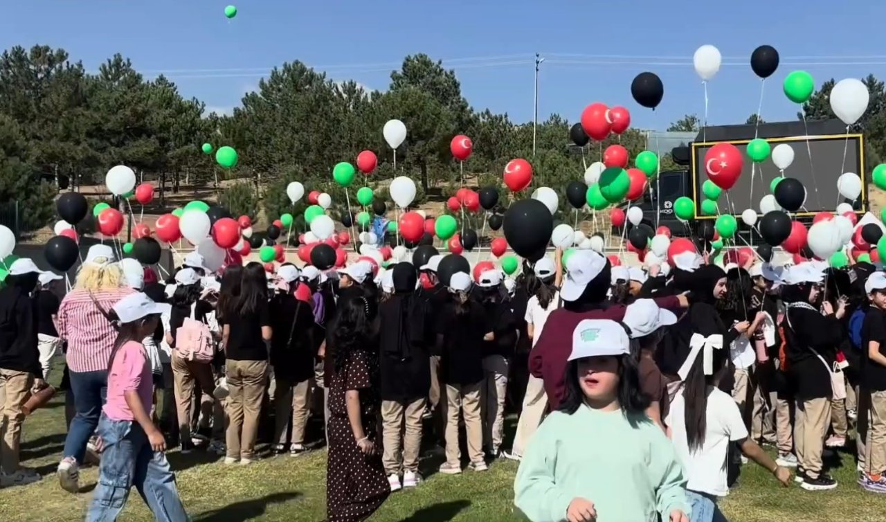 Konya’da Gazzeli çocuklar için balon ve uçurtmalar gökyüzüne bırakıldı