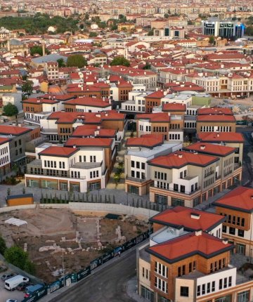 Meram’da Büyük Dönüşümde Final! Suriçi Çarşısı’nda Son Etabın Temeli Atıldı