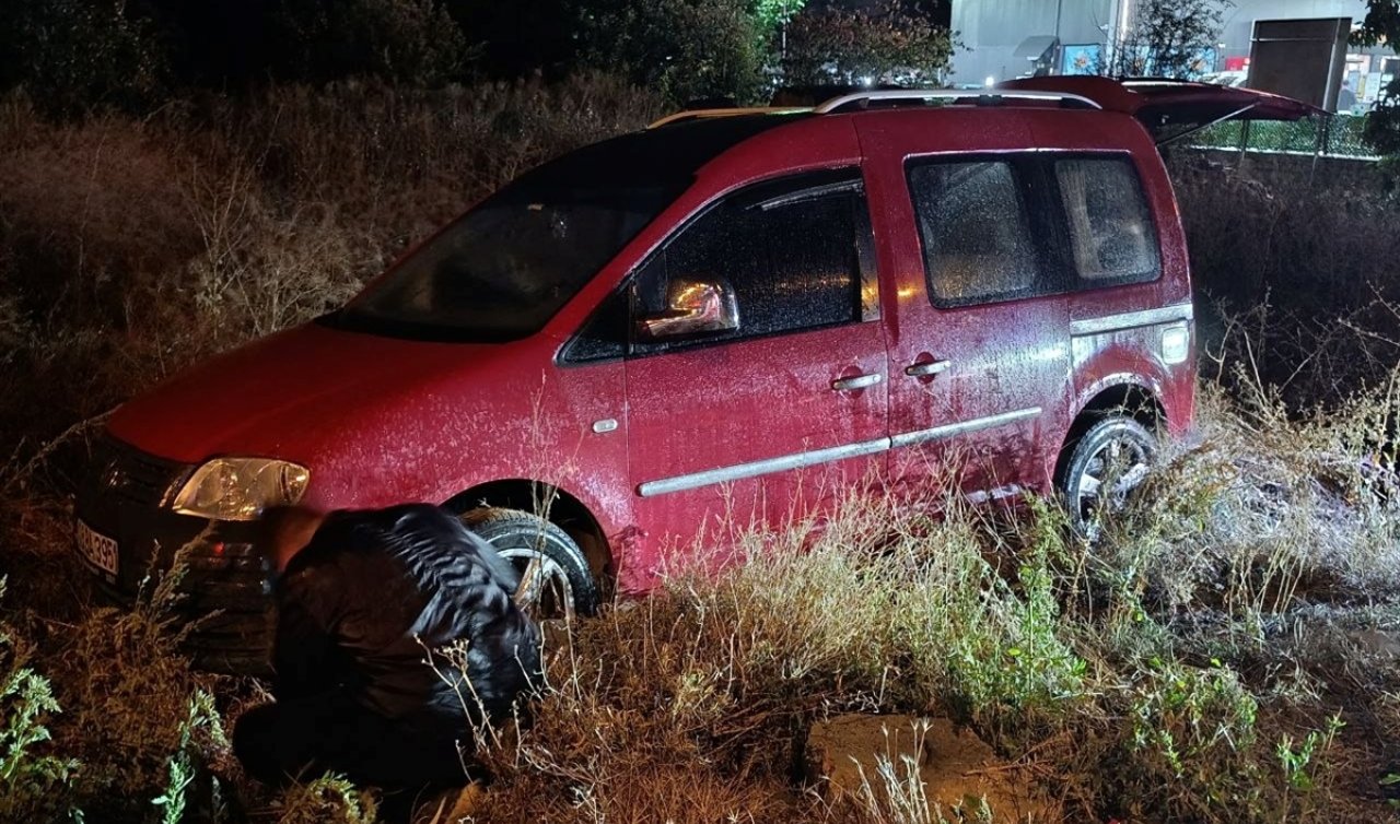 Konya’da şarampole devrilen hafif ticari araçtaki 2 kişi yaralandı