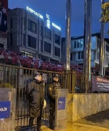 Eyüpsultan Belediye Başkanı Özmen’in de aralarında olduğu 28 şüpheli gözaltına alındı
