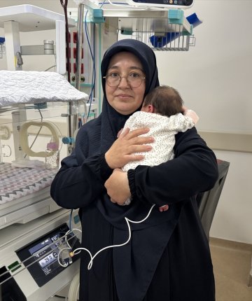 Konya’da mucize gibi tedavi! 6 bebeğini kaybeden anne ikinci kez evlat sahibi oldu