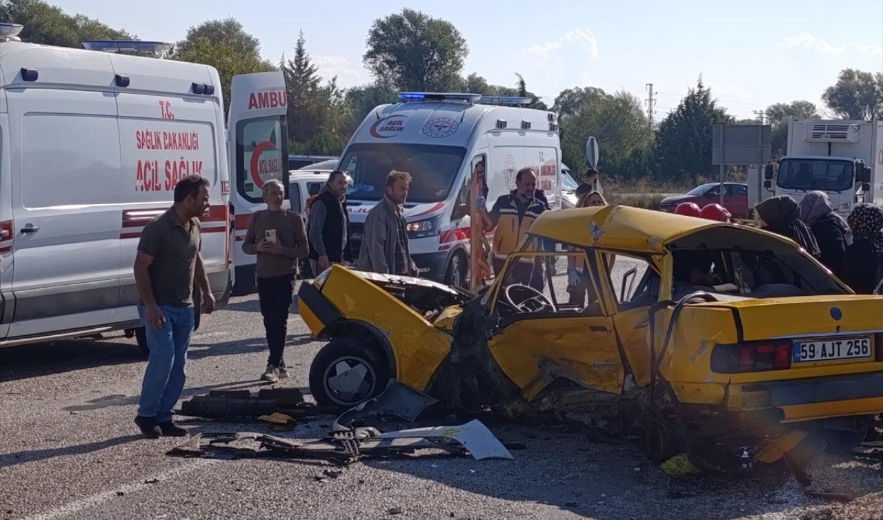 Konya’da otomobil ile hafif ticari araç çarpıştı! 2 kişi öldü, 2 kişi yaralandı