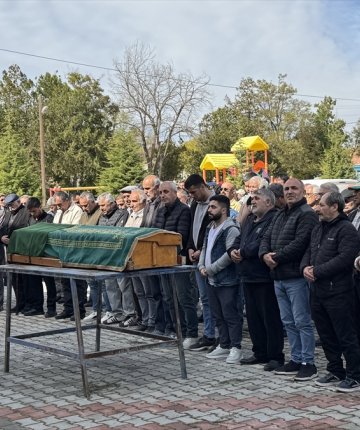 Manisa’daki otobüs kazasında ölen Konyalı kadın son yolculuğuna uğurlandı