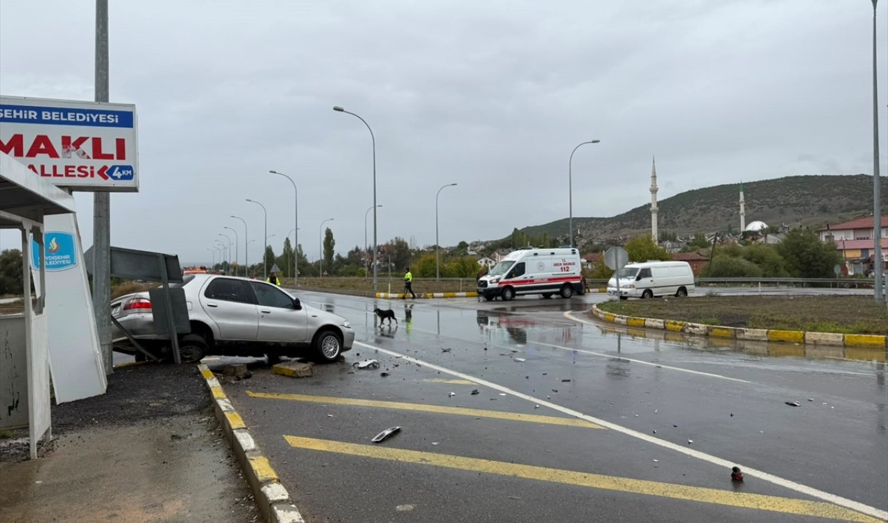 Konya’da trafik kazasında 3 kişi yaralandı