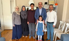 Başkan Altay, Umre Ödüllü Siyer Yarışması’nı kazanan öğrenciyi ziyaret etti