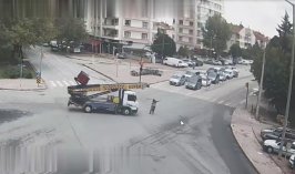 Konya’da nakliyat aracının çarptığı yaşlı kadın hayatını kaybetti: İşte o görüntüler