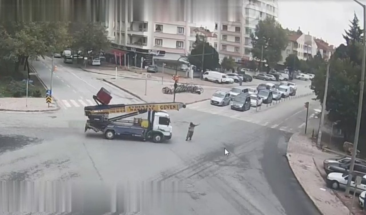 Konya’da nakliyat aracının çarptığı yaşlı kadın hayatını kaybetti: İşte o görüntüler