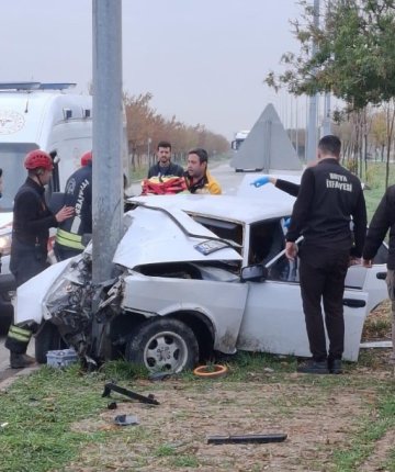 Konya’da feci kaza! Otomobil hurdaya döndü, 2 ağır yaralı